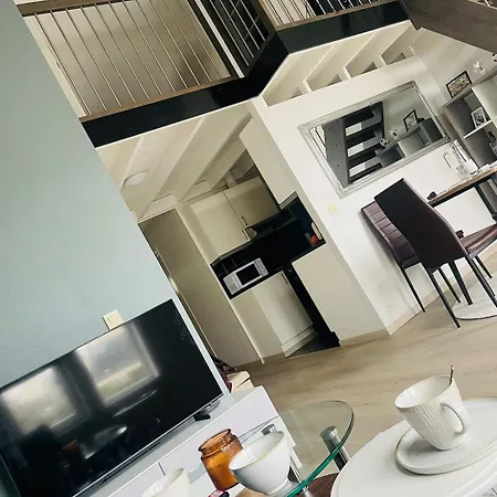 Διαμέρισμα A Bright And Furnished *